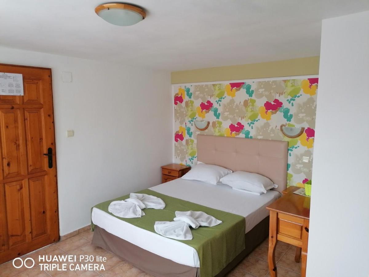 Family Hotel Sofi ソゾポル エクステリア 写真