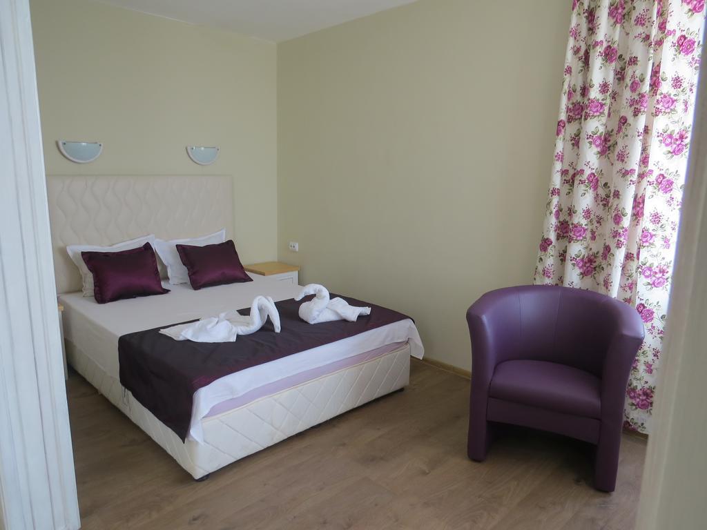 Family Hotel Sofi ソゾポル 部屋 写真
