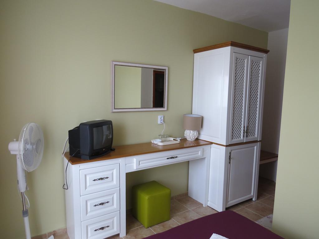 Family Hotel Sofi ソゾポル 部屋 写真