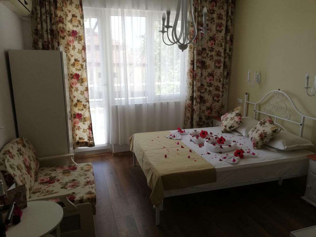 Family Hotel Sofi ソゾポル エクステリア 写真