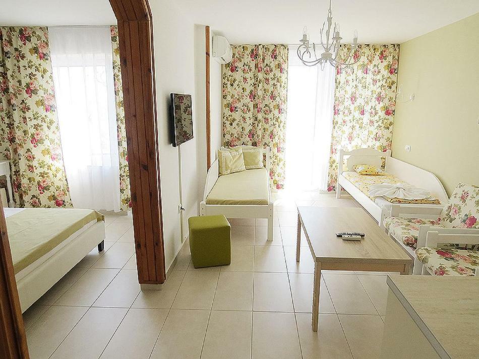 Family Hotel Sofi ソゾポル エクステリア 写真