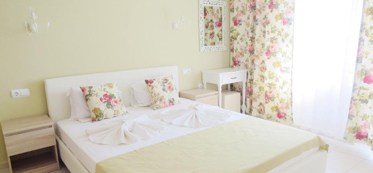 Family Hotel Sofi ソゾポル エクステリア 写真